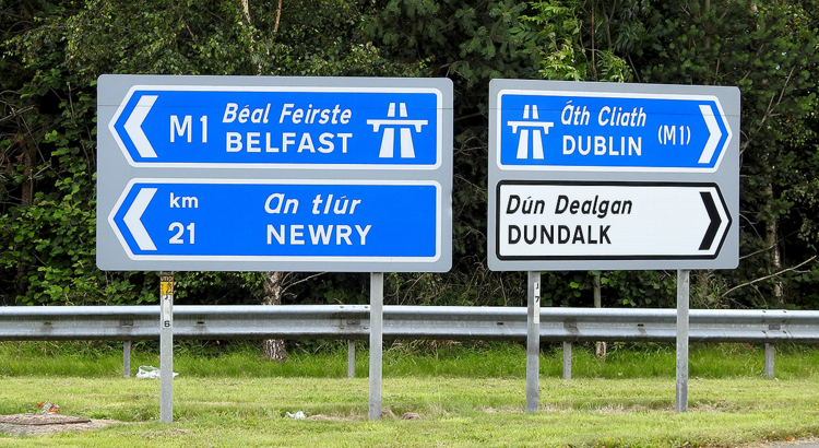 Irland Autobahnschilder